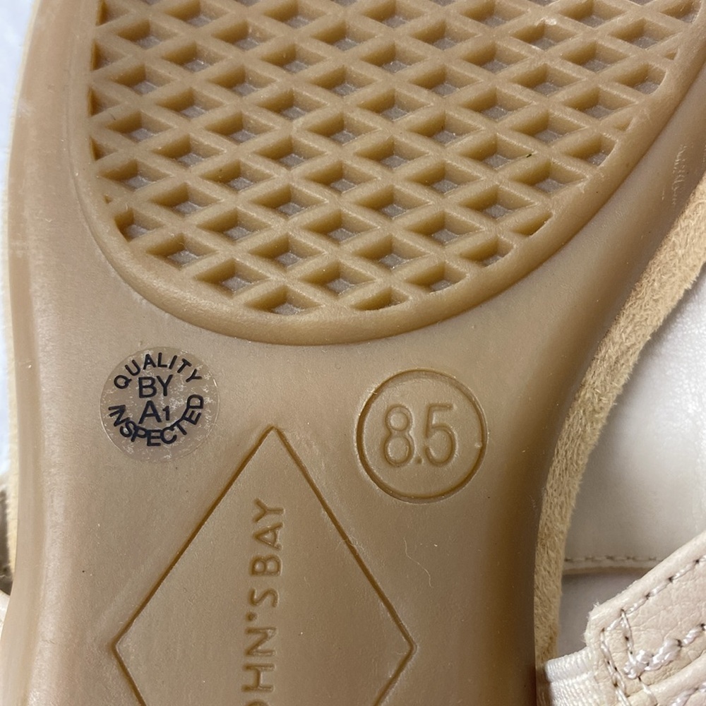 St John’s Bay, Zina Sandals, 8.5 M Tan, Women Memory Foam Sandals, New - Picture 7 of 7